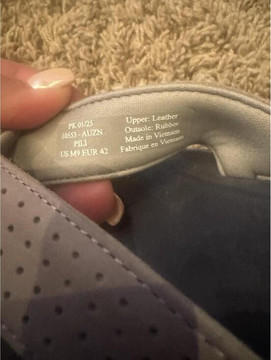 NEW! Olukai Pili Men\'s Sandals New With Tags Size 9 Ash/Mood Indigo NWT
